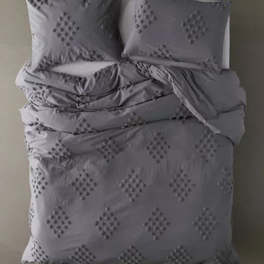 COPY - Tufted Geo Duvet Cover NEW! Still in packaging no tag WHITE and GRAY